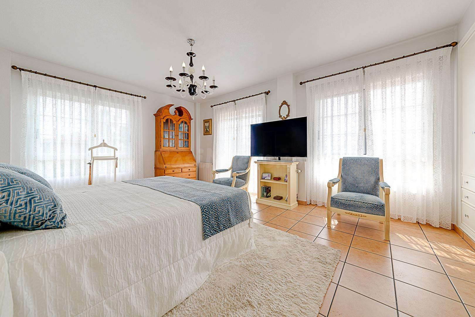 MAGNIFICA VILLA, UN VERDADERO LUJO TOTALMENTO EXCLUSIVO - foto 5