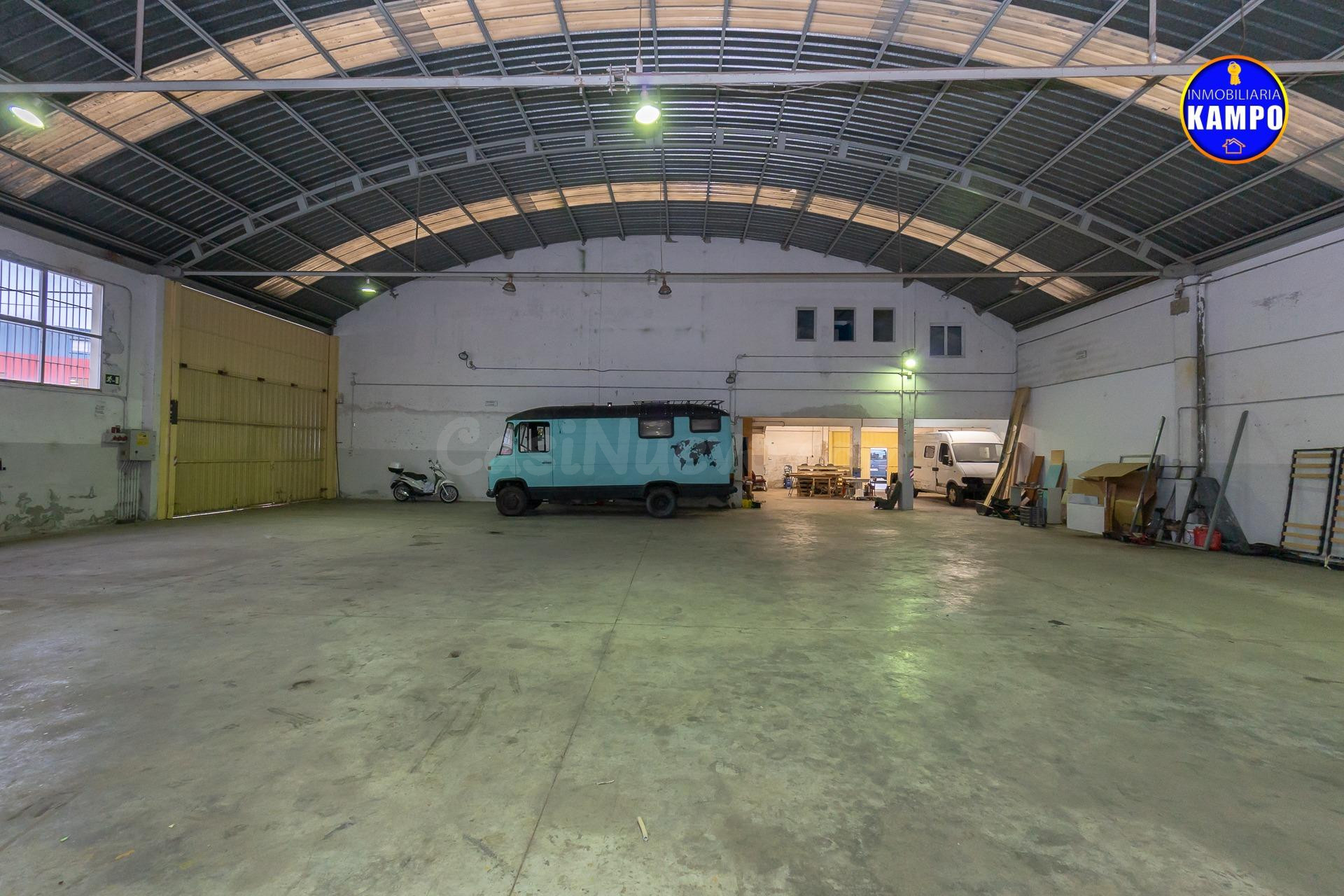 SE ALQUILA NAVE INDUSTRIAL EN IRUN (BºVENTAS) - foto 4