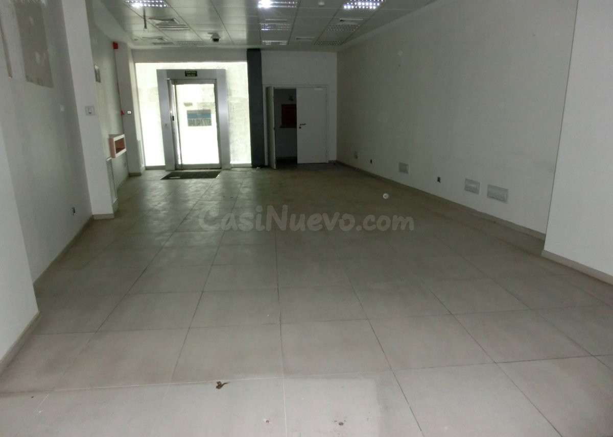 Local comercial de 109 m2 situado en calle mayor - foto 5