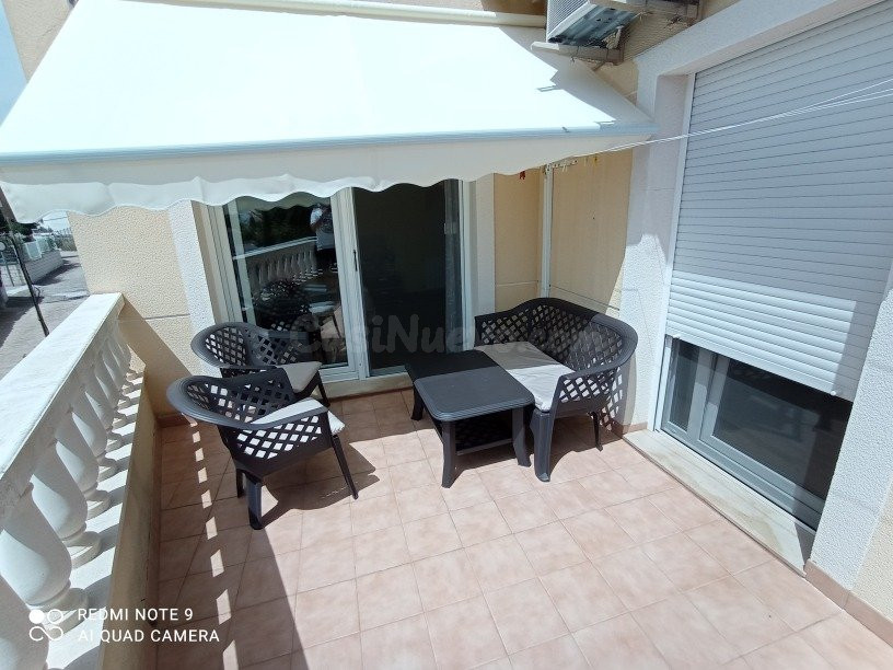Chalet de 180 m2,  5 dormitorios, piscina, barbacoa. A 300 m - foto 3