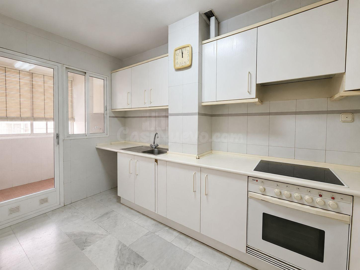 VIVIENDA DE TRES DORMITORIOS EN PRIMERA LÍNEA, PUERTO DEPORT - foto 3