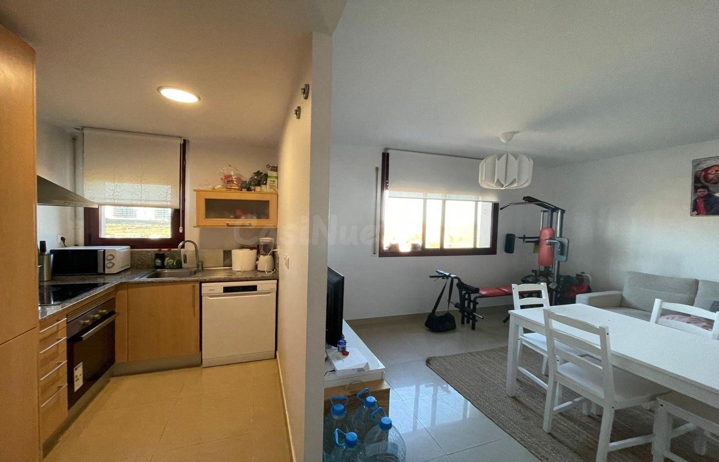 BONITO APARTAMENTO  JUNTO EL PUERTO, MUY LUMINOSO