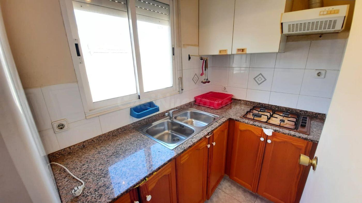 ¡Descubre tu nuevo hogar en el encantador Barrio de la Rápit - foto 2