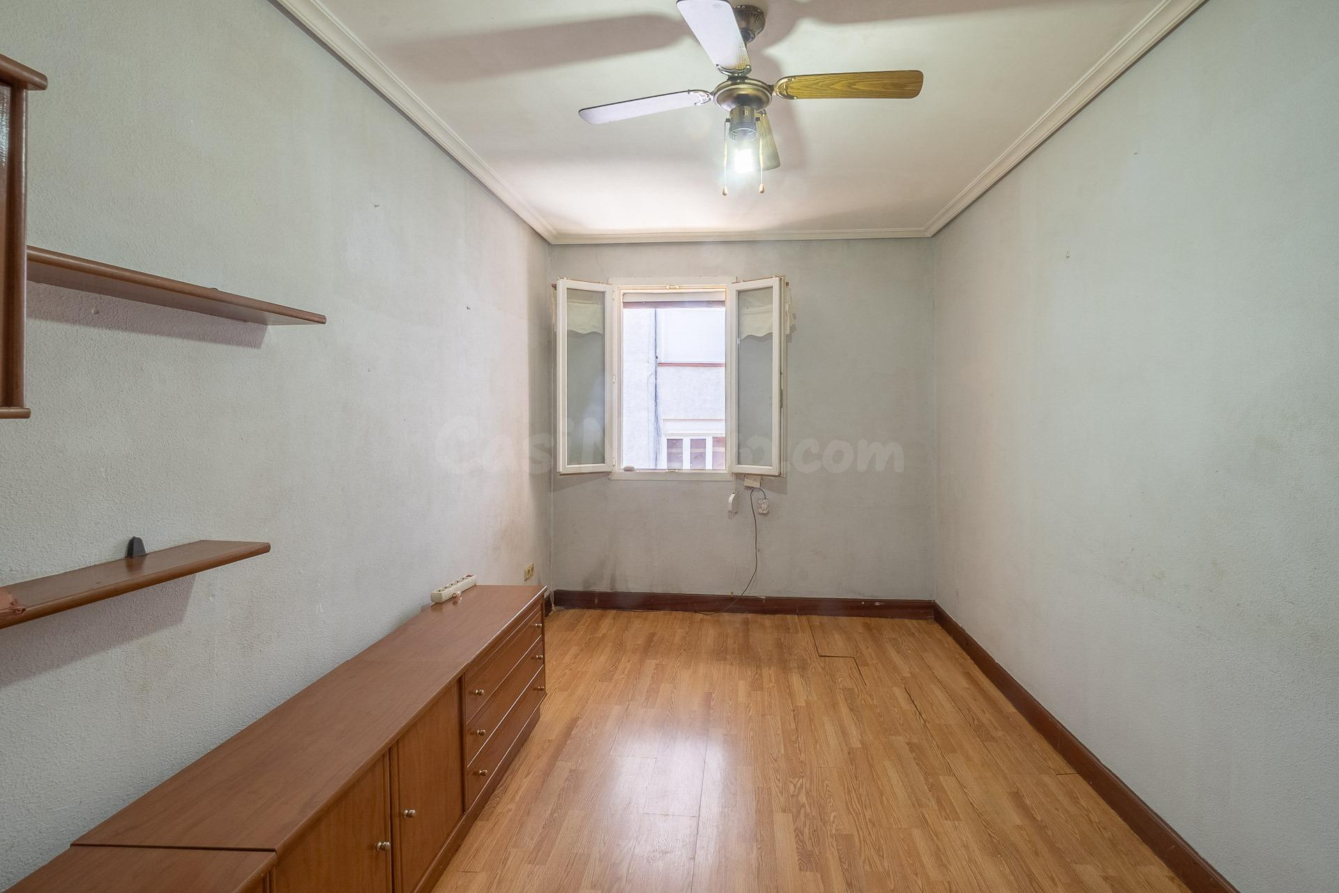 SE VENDE APARTAMENTO EN CASTO CANTERO - foto 3