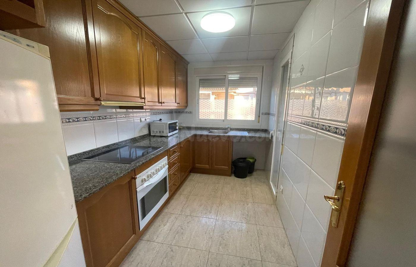 Bonito apartamento en una urbanización excelente - foto 5