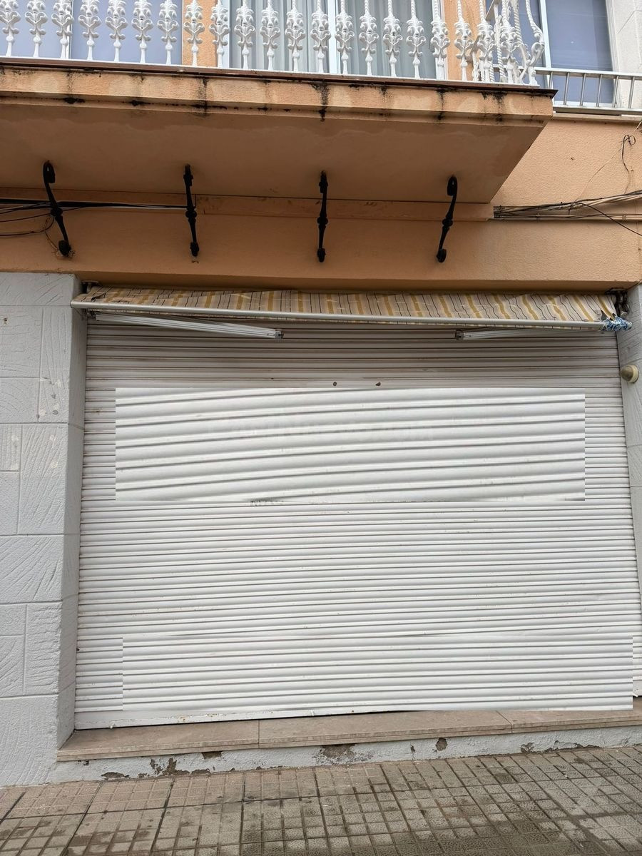 Oportunidad: local / almacén en Vinaróz con baño y múltiples