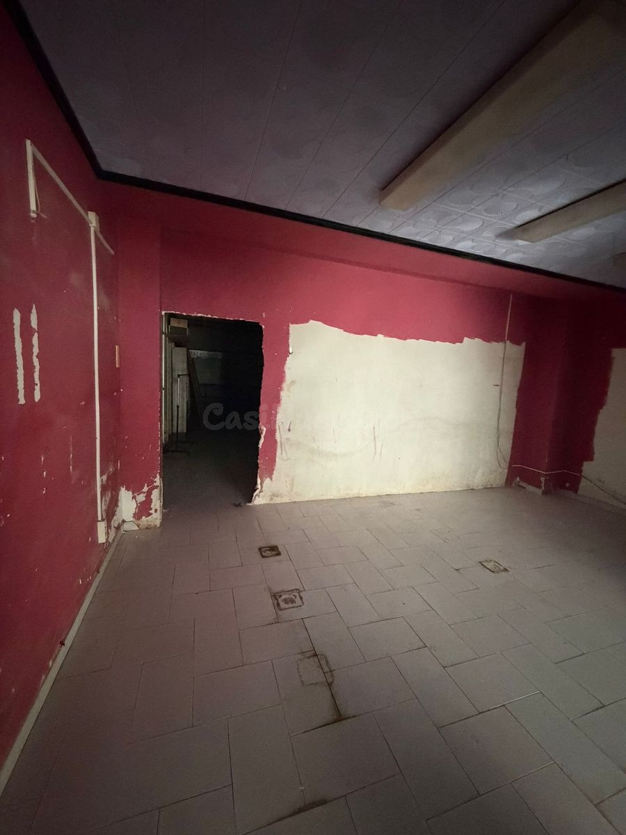 Oportunidad: local / almacén en Vinaróz con baño y múltiples - foto 4