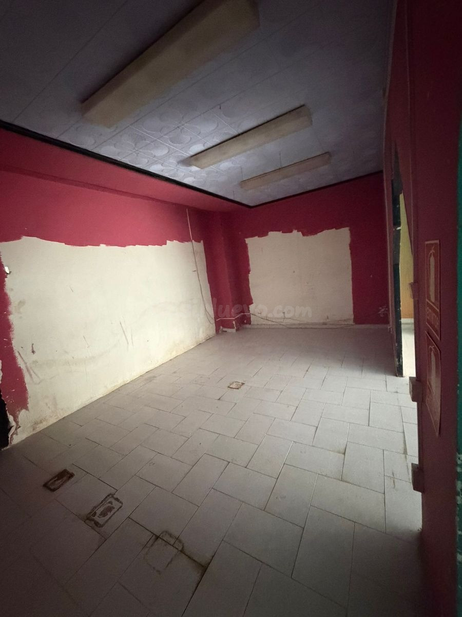 Oportunidad: local / almacén en Vinaróz con baño y múltiples - foto 5