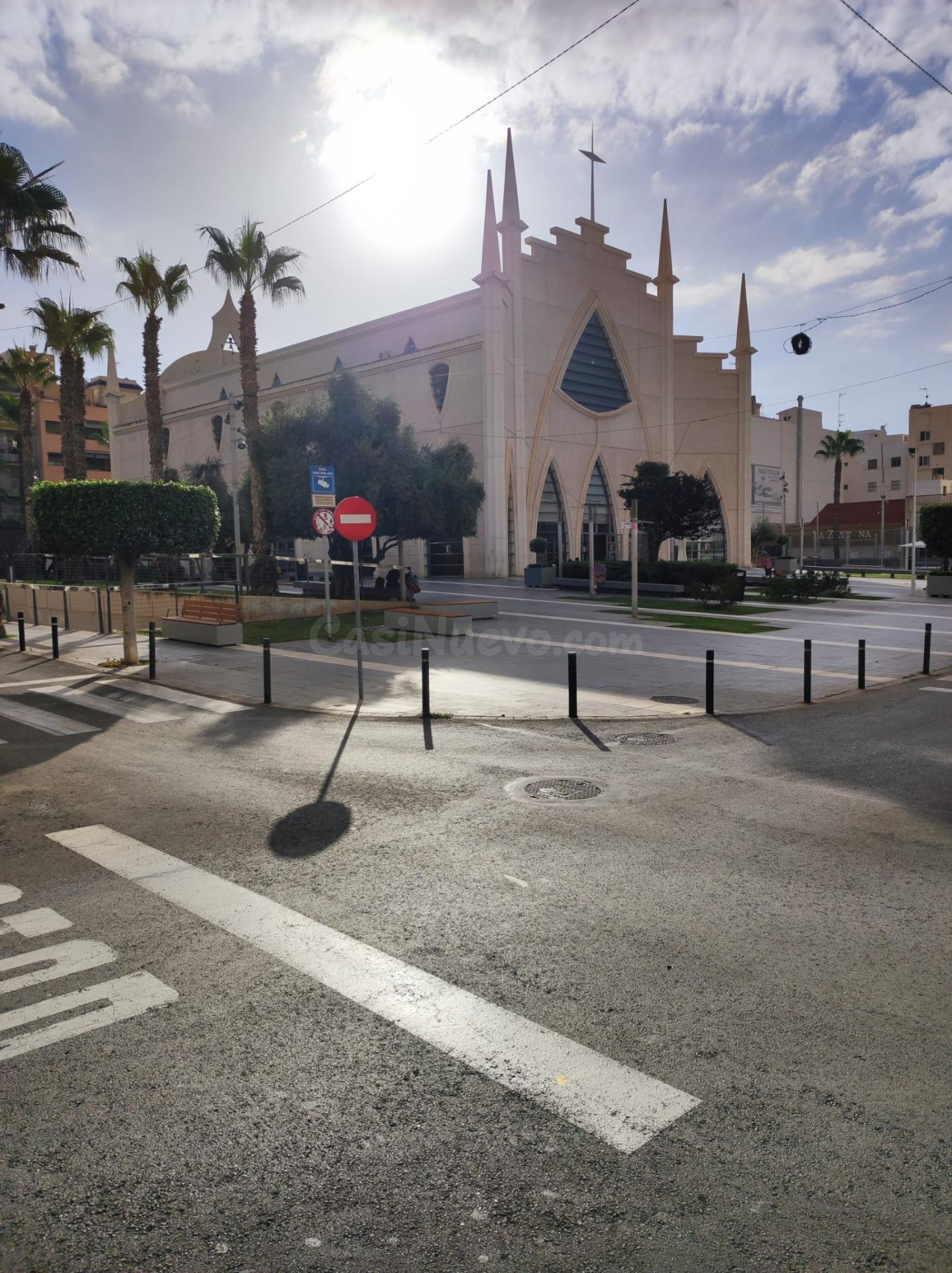 MAGNIFICA VIVIENDA EN EL CENTRO DE TORREVIEJA, IDEAL PARA FA