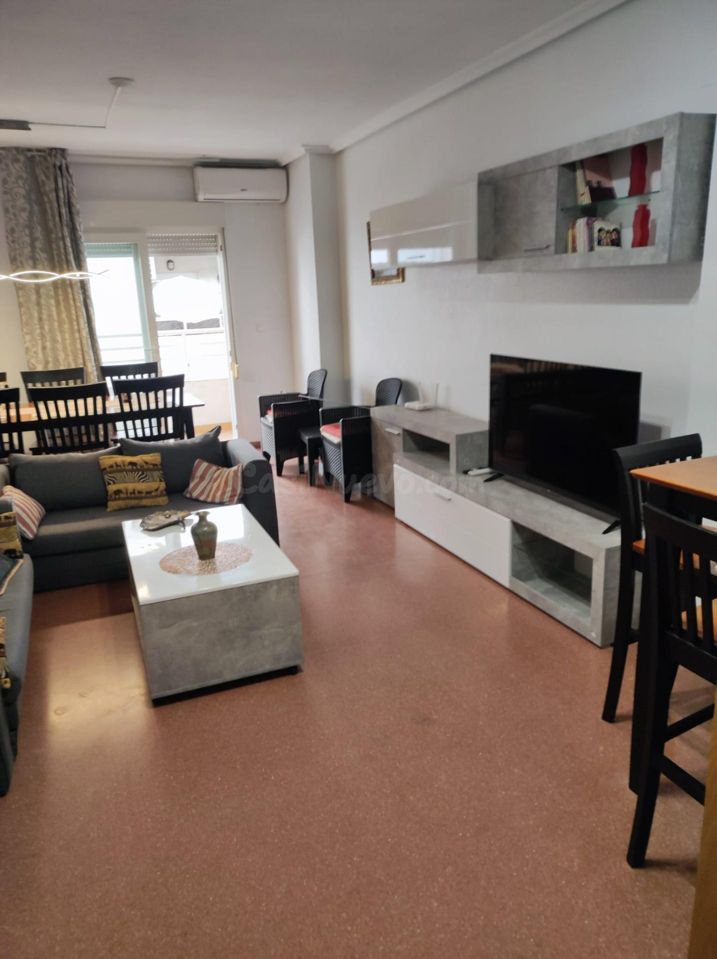 MAGNIFICA VIVIENDA EN EL CENTRO DE TORREVIEJA, IDEAL PARA FA - foto 4