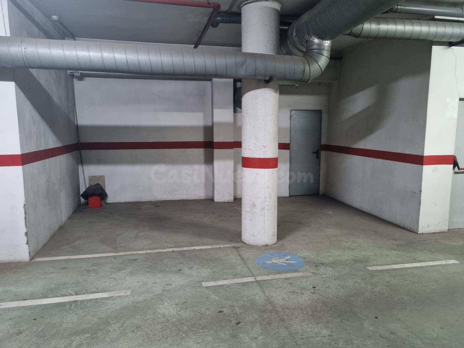 Se vende 1 o 2 plazas de garaje para motos !