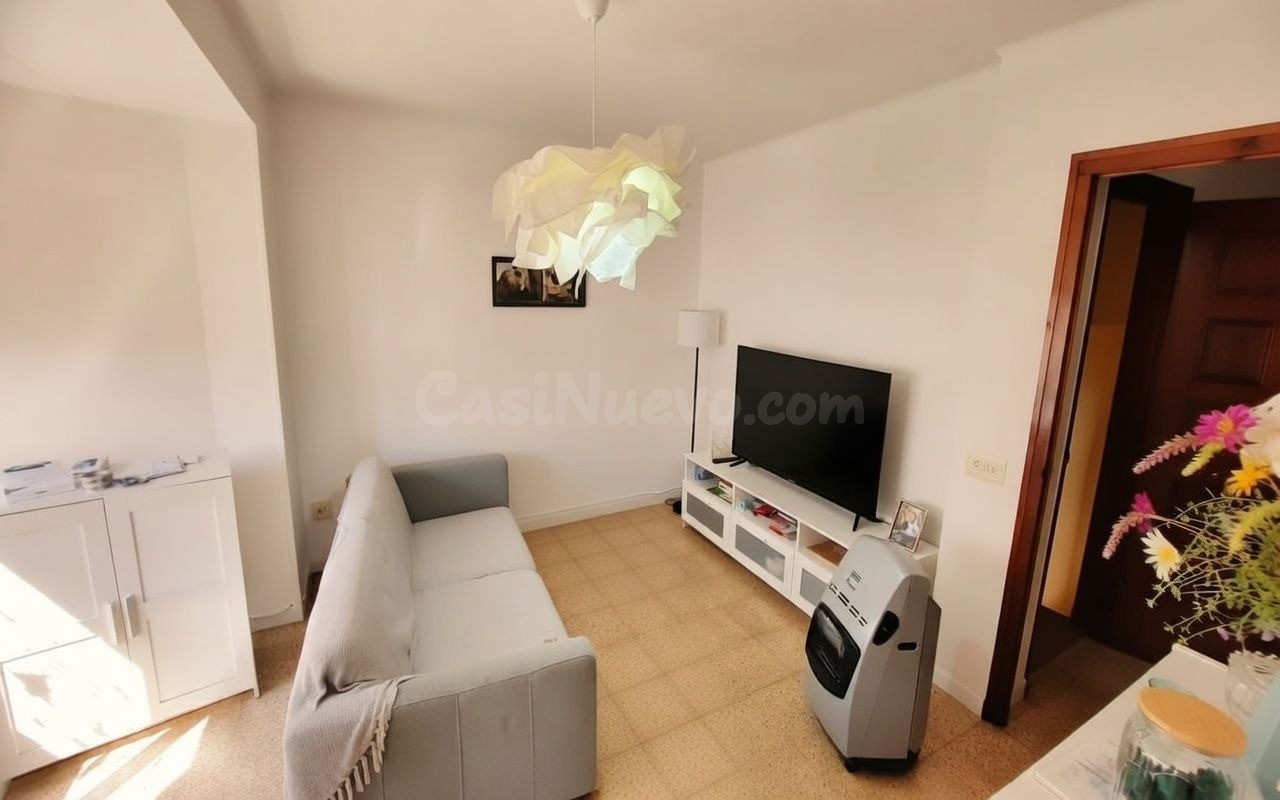Excelente oportunidad de adquirir piso y almacén en zona muy - foto 3