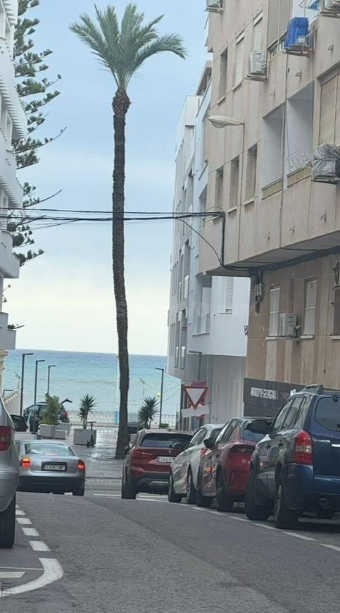 FABULOSO APARTAMENTO CON PISCINA COMUNITARIA A UNOS PASOS DE - foto 5
