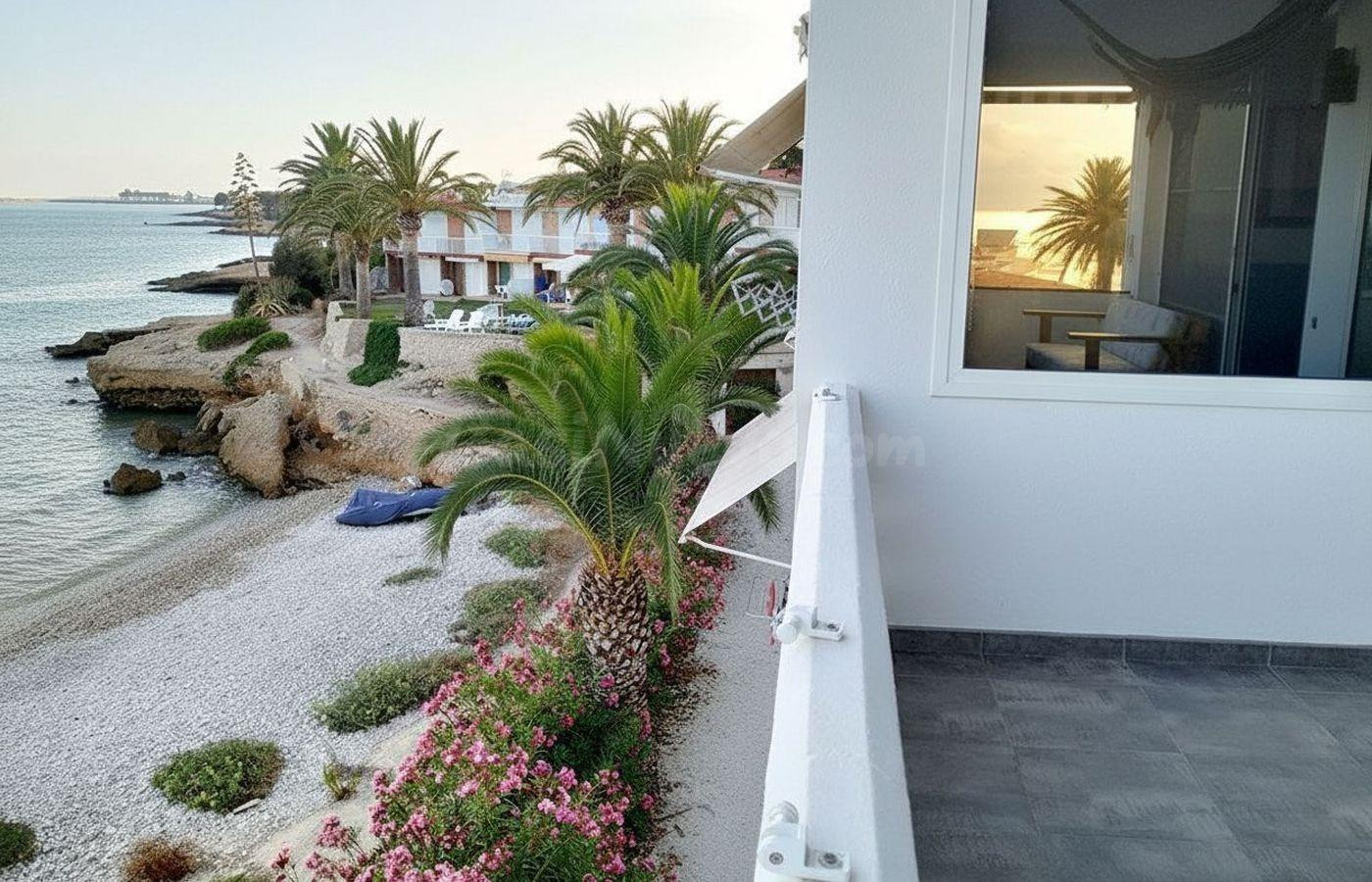 ENCANTADOR APARTAMENTO EN PRIMERISIMA LINEA DE MAR - foto 5
