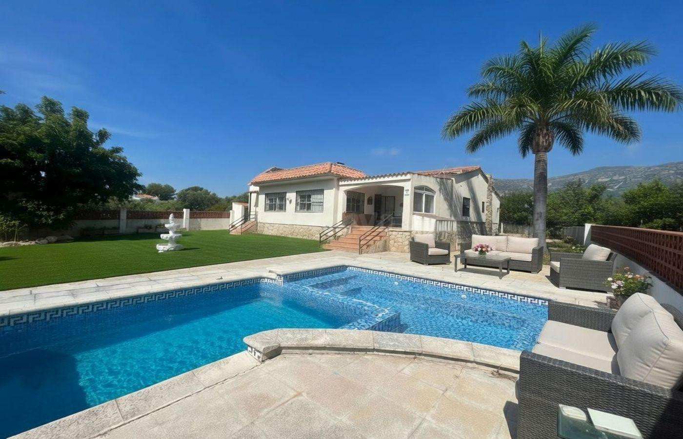 GRAN CHALET A REFORMAR, A TAN SOLO UNOS 300 M DEL MAR