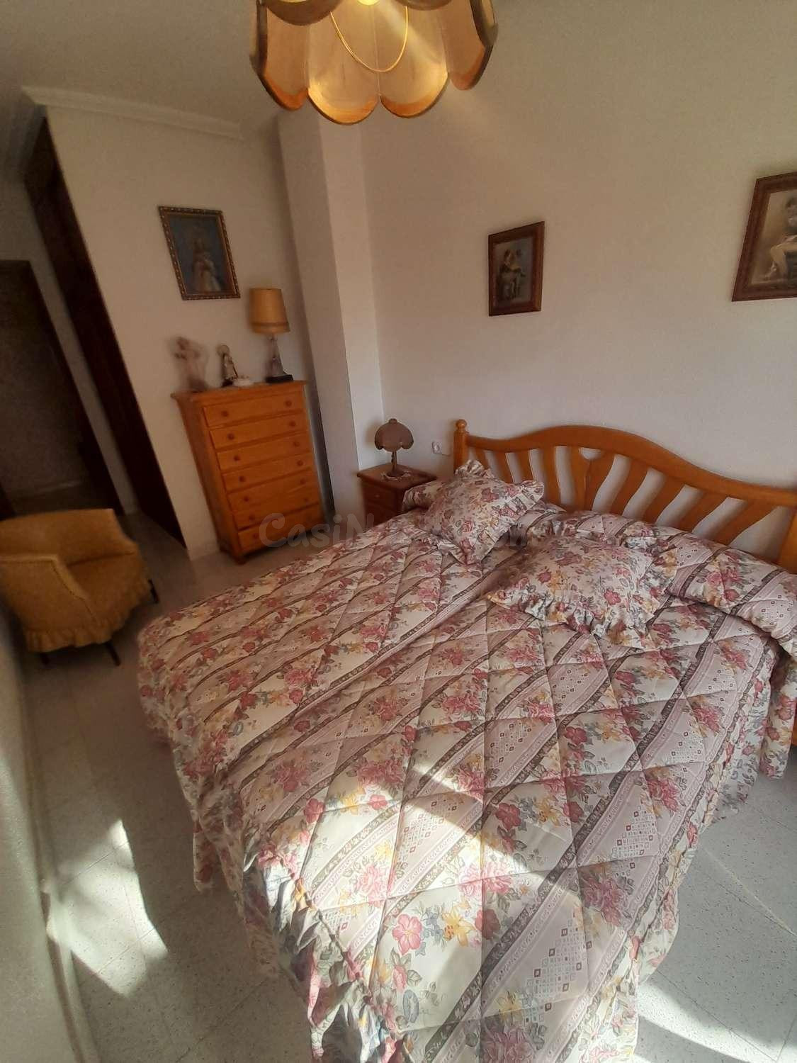 FABULOSO APARTAMENTO EN PLENO CENTRO DE TORREVIEJA A UNOS PA - foto 5