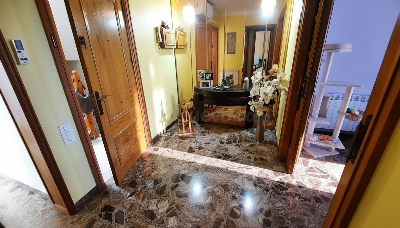 ¡Gran oportunidad! Amplia casa de 400 m2 con dos viviendas i - foto 5