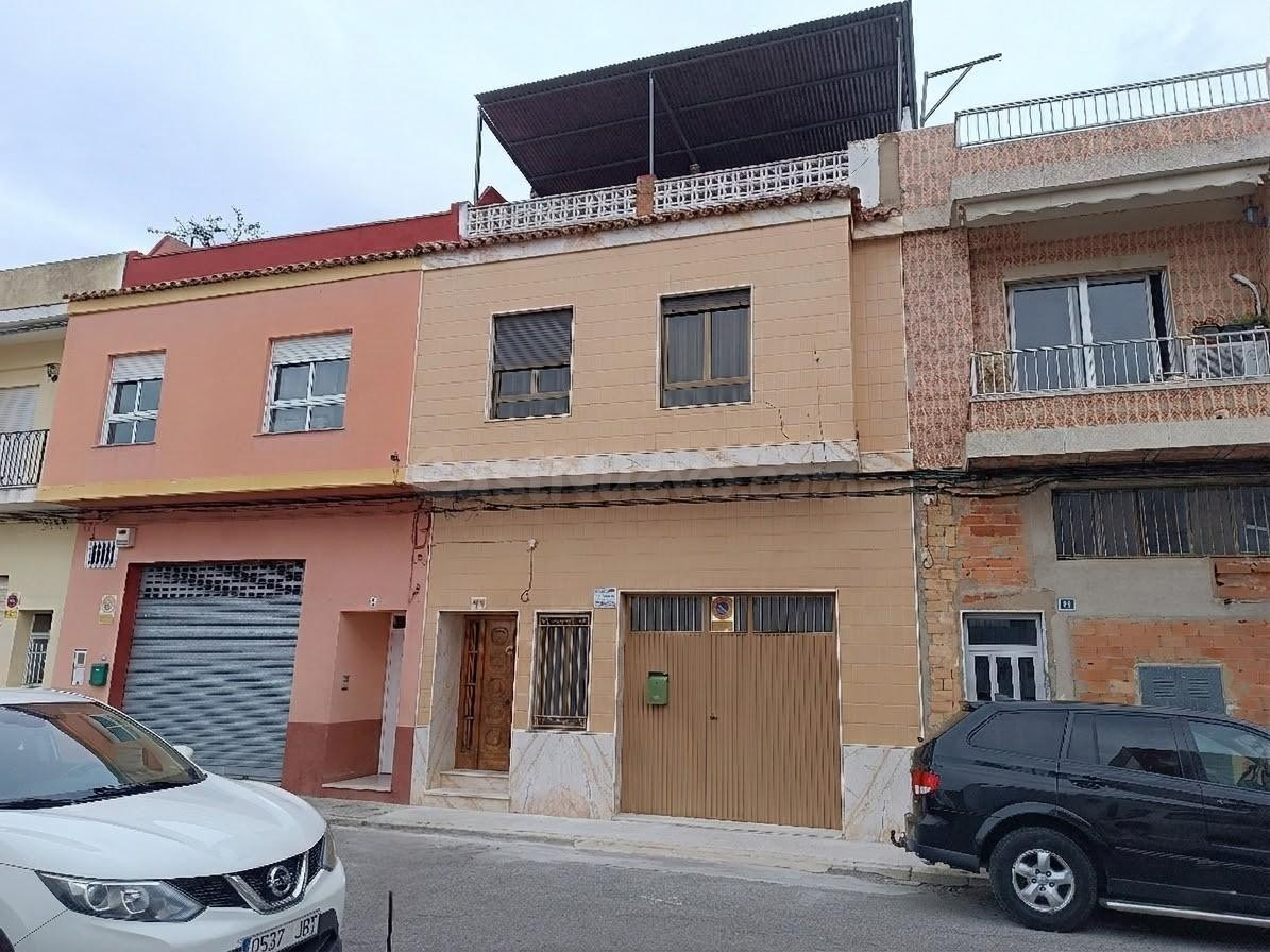 Casa Independiente con Gran Garaje y Terraza Panorámica en C - foto 5