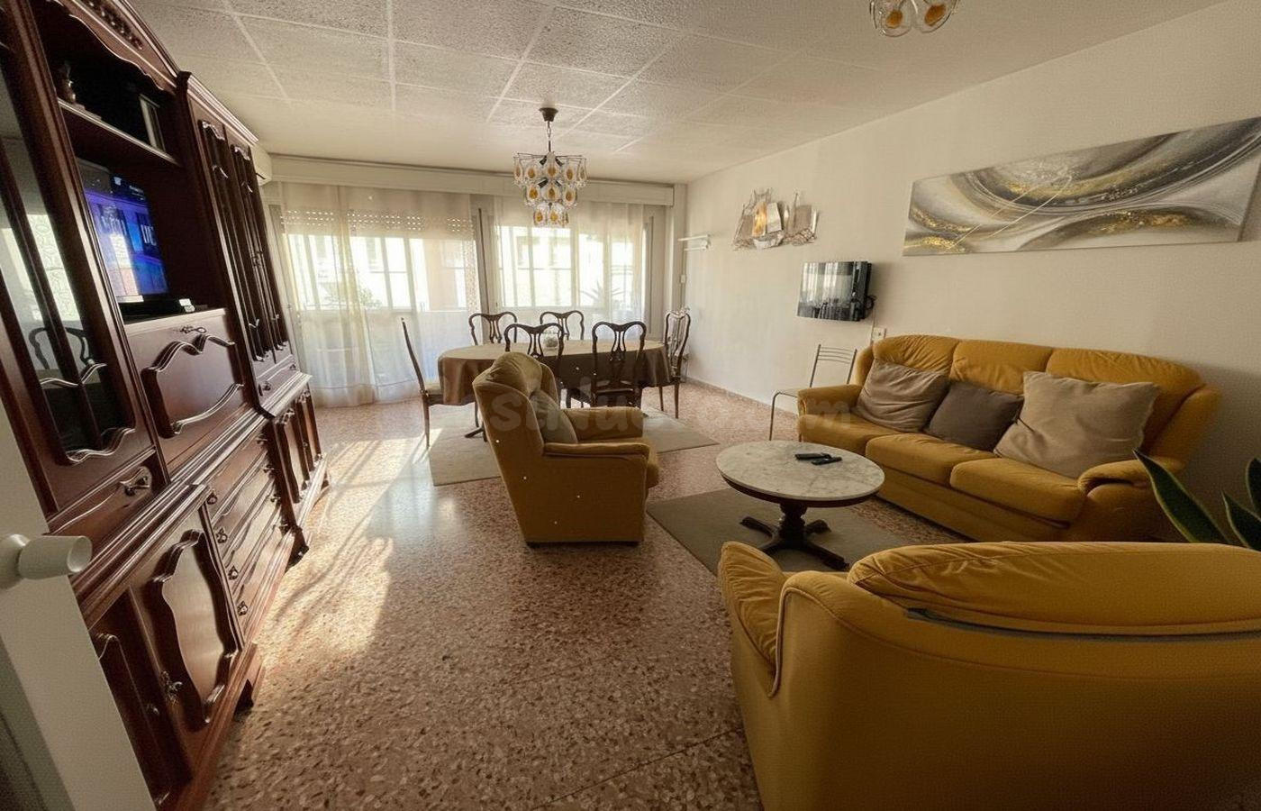 PISO DE 120 M2, CON 4 HAB., CENTRICO Y A 400 M DE LAS PLAYAS - foto 5