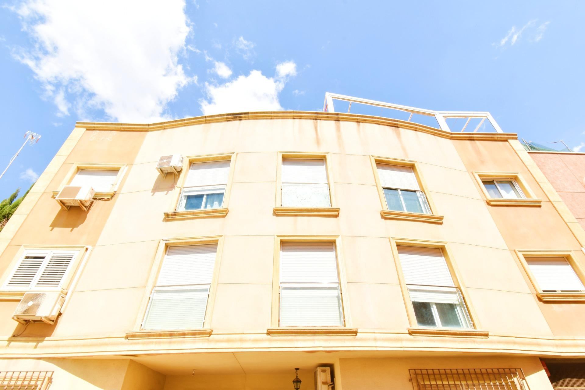 Amplio y Luminoso Piso en El Ejido Norte por €139,000