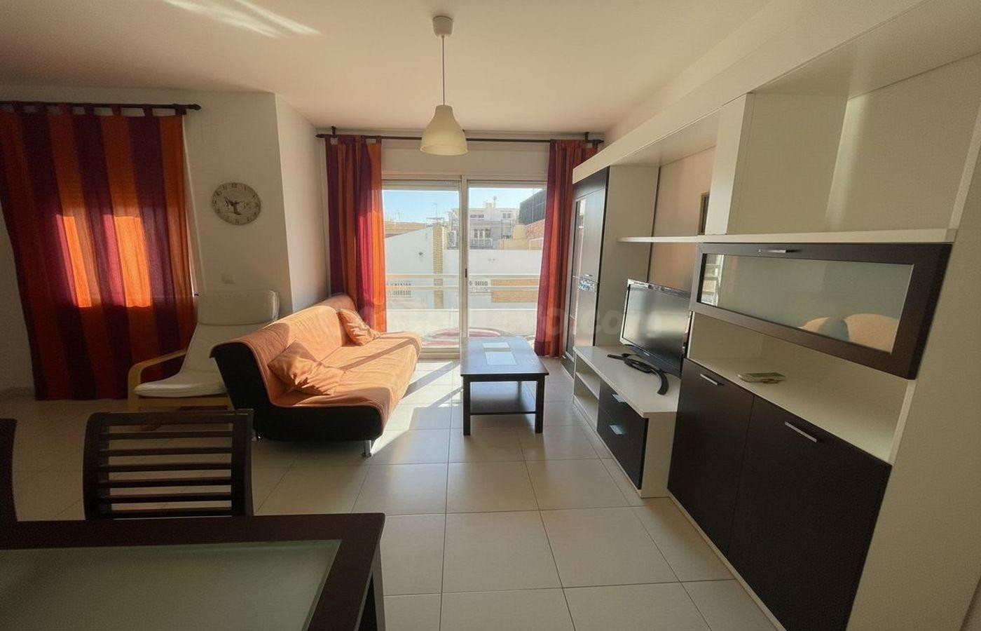 PISO A TAN SOLO 200 M DEL PASEO MARITIMO Y PLAYAS - foto 4