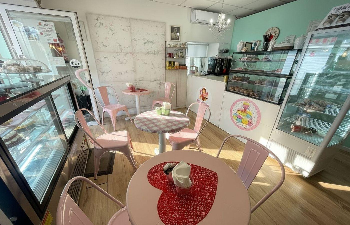 PASTELERIA-CAFETERIA EN PLENO RENDIMIENTO, CENTRICA