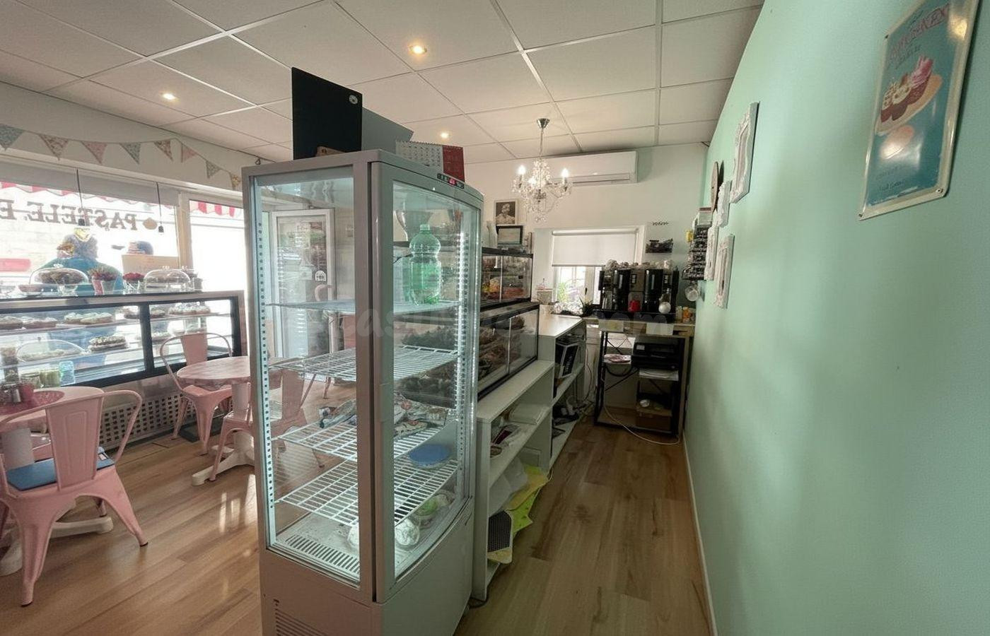 PASTELERIA-CAFETERIA EN PLENO RENDIMIENTO, CENTRICA - foto 4