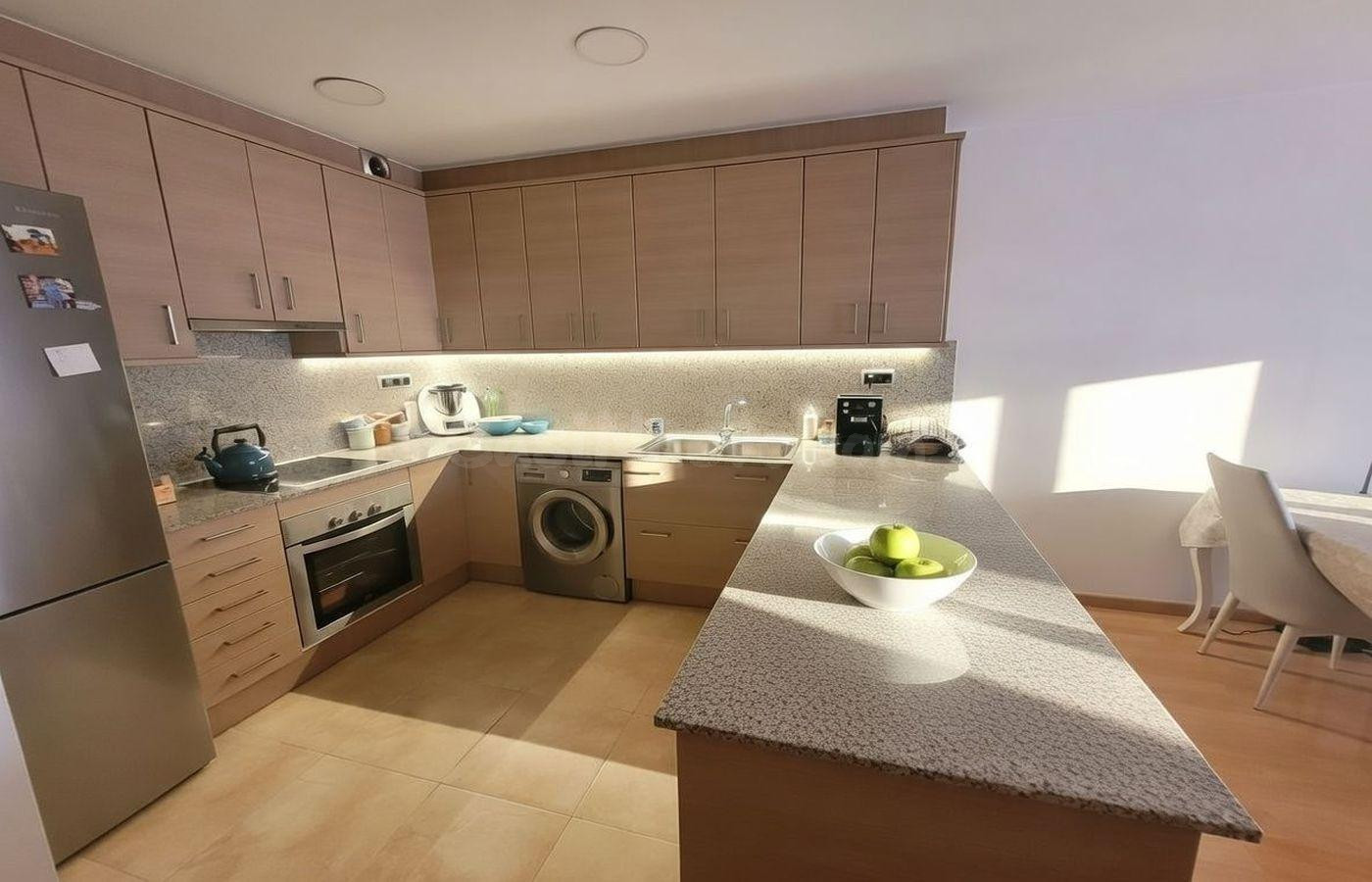 APARTAMENTO EN UNA DE LAS MEJORES ZONAS DE BALAGUER - foto 2