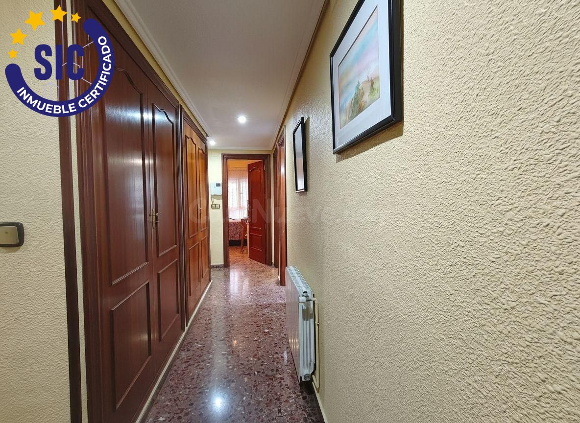 INVERSIÓN PREMIUM EN RUGAT: 132 m2 con 4 Hab. y 2 Baños. - foto 3