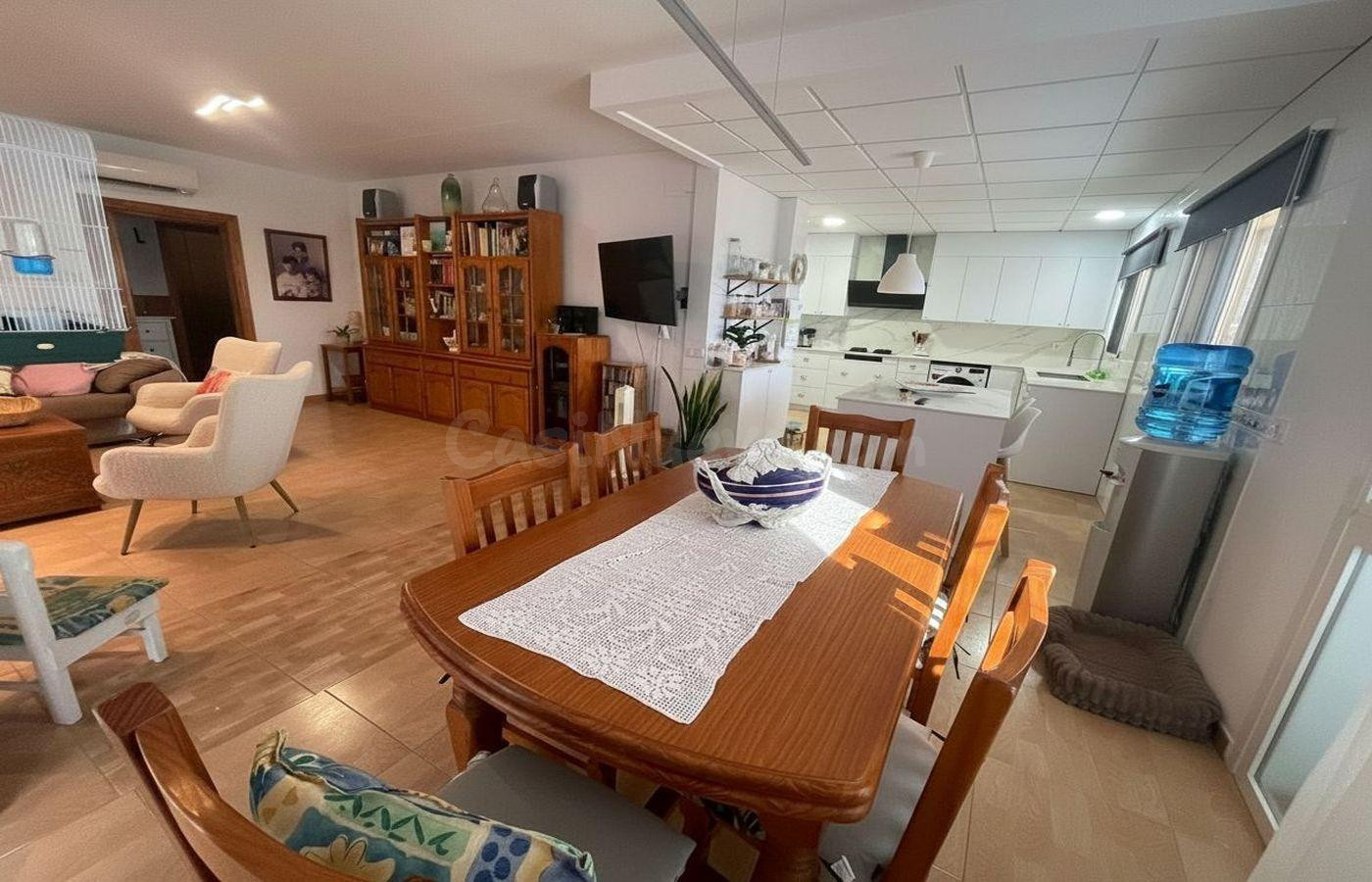 Chalet en Alcanar - Comodidad y Estilo a Pocos Pasos de la P - foto 3