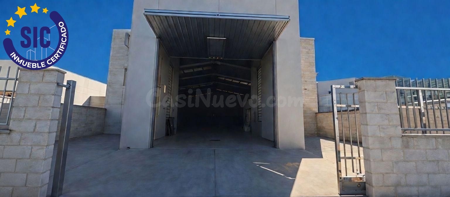 Nave diáfana en Genovés con patio delantero y doble acceso