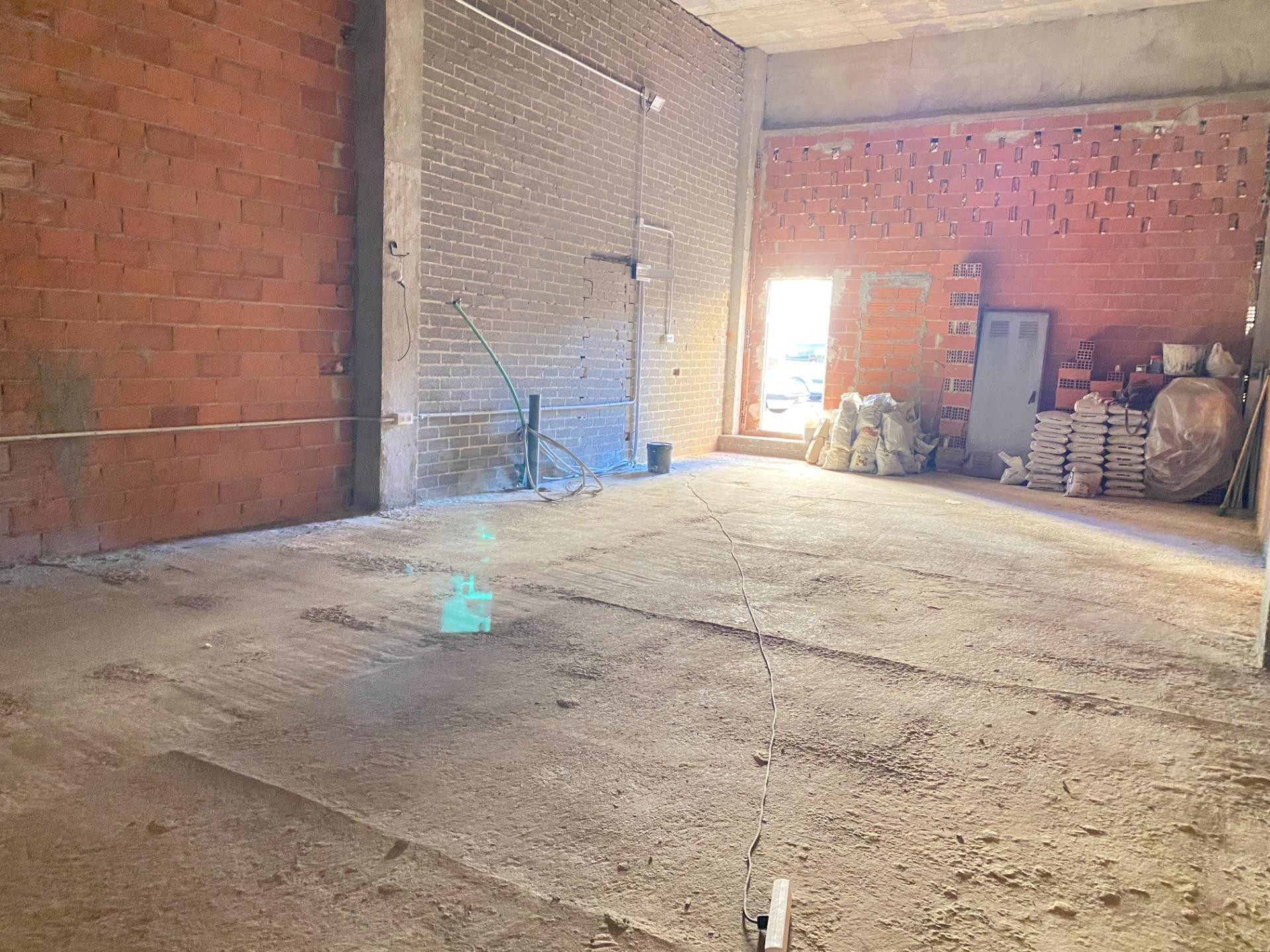 Local estratégico de 90m2 con gran visibilidad junto a Consu - foto 4