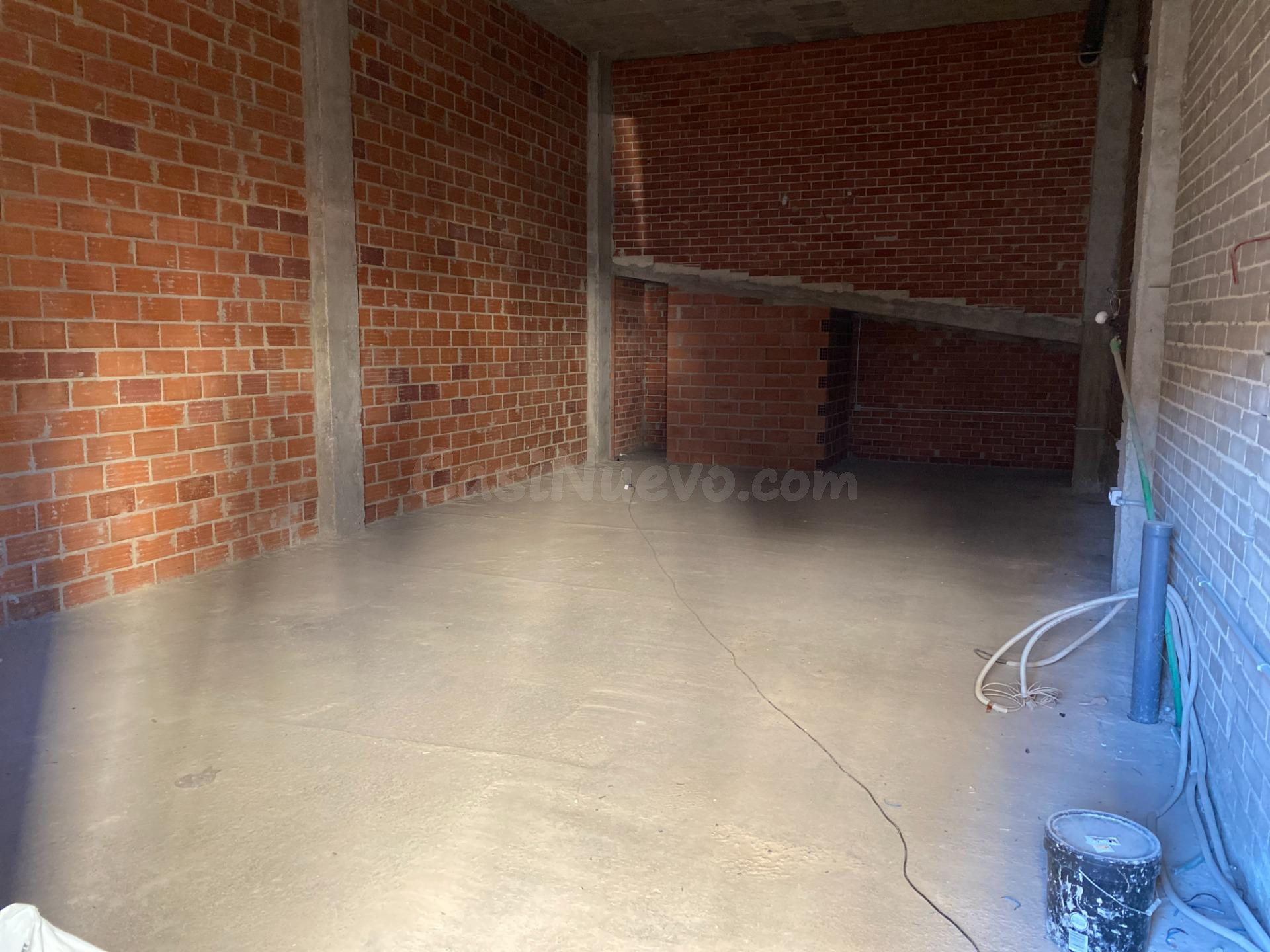 Local estratégico de 90m2 con gran visibilidad junto a Consu - foto 5