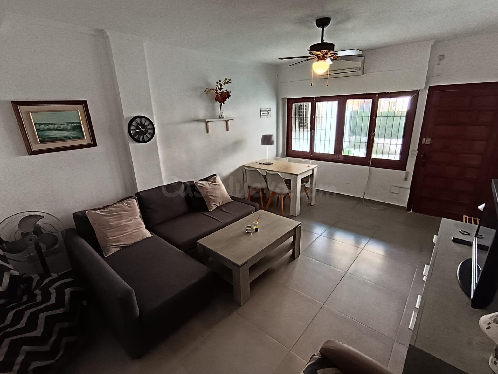 FANTASTICO DUPLEX REFORMADO CON PISCINA COMUNITARIA, VENGA A - foto 2
