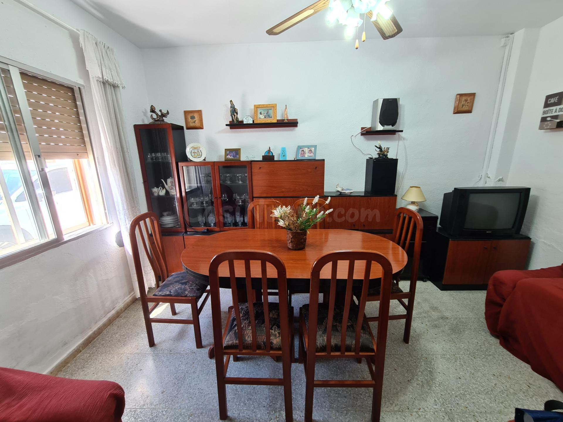 CASA DE 102 M2 CON 3 DORMITORIOS EN ELS MUNTELLS, SANT JAUME - foto 2