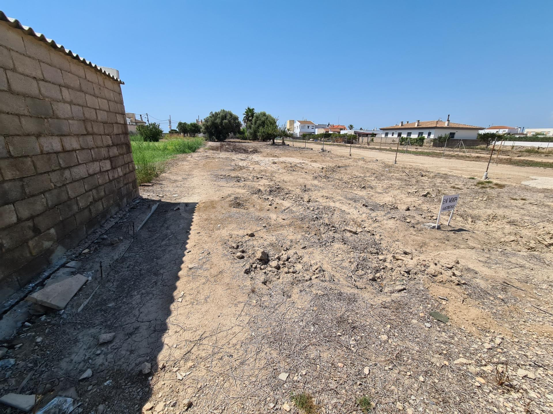 SOLAR URBANO DE 695 M2 EN ELS MUNTELLS, SANT JAUME D'ENVEJA - foto 2