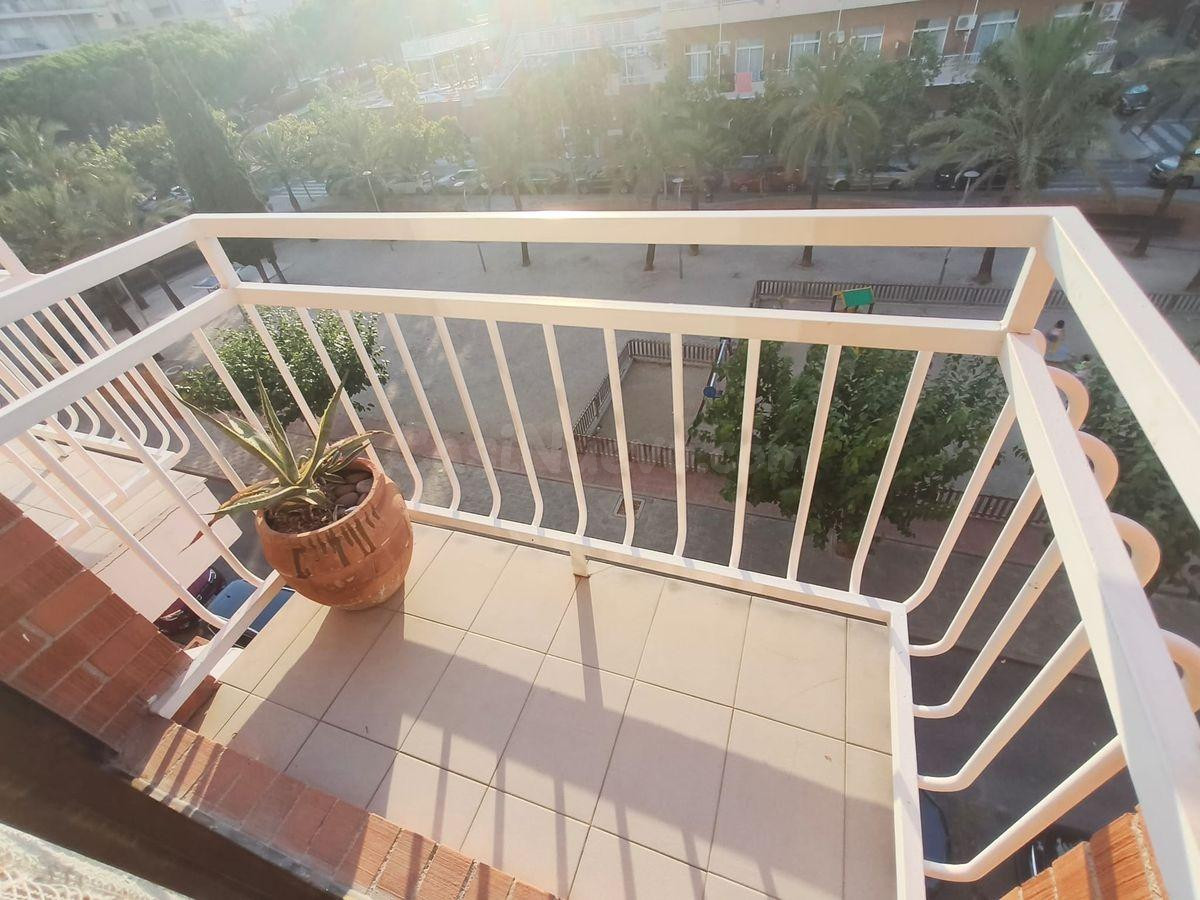 Apartamento de 57 m2 muy cerca del centro y de las playas. - foto 5