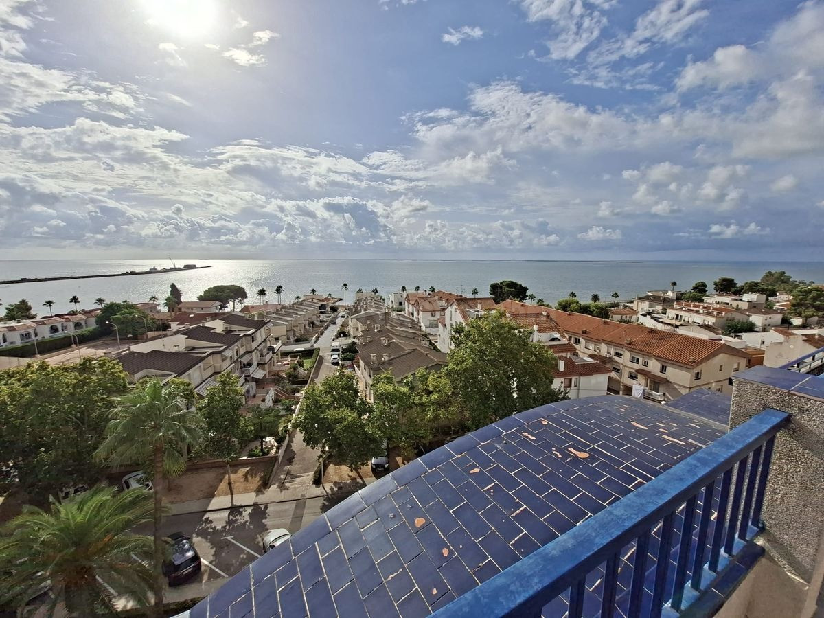 ÁTICO EN PRIMERA LÍNEA DE MAR CON TERRAZA ESPECTACULAR. - foto 3
