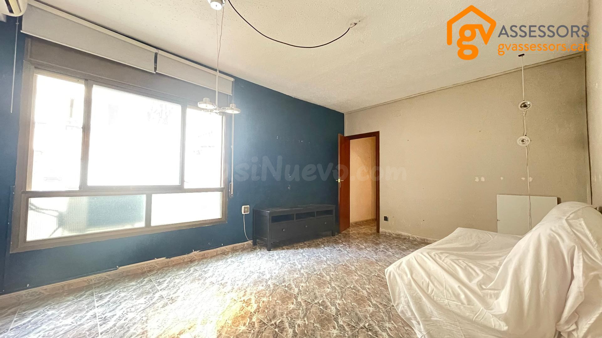 2 habitaciones, AMPLIO COMEDOR Y ASCENSOR - foto 3