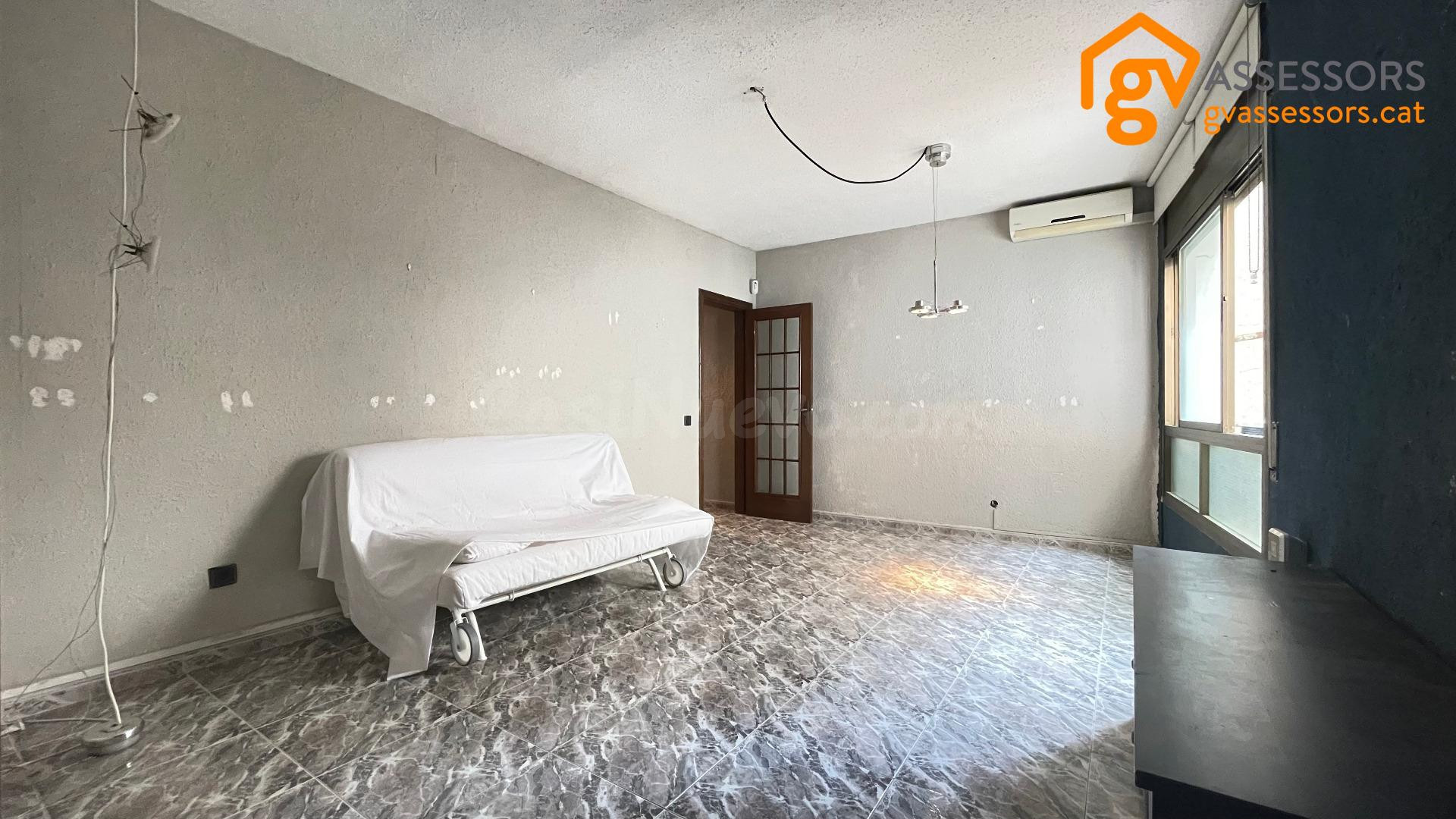 2 habitaciones, AMPLIO COMEDOR Y ASCENSOR
