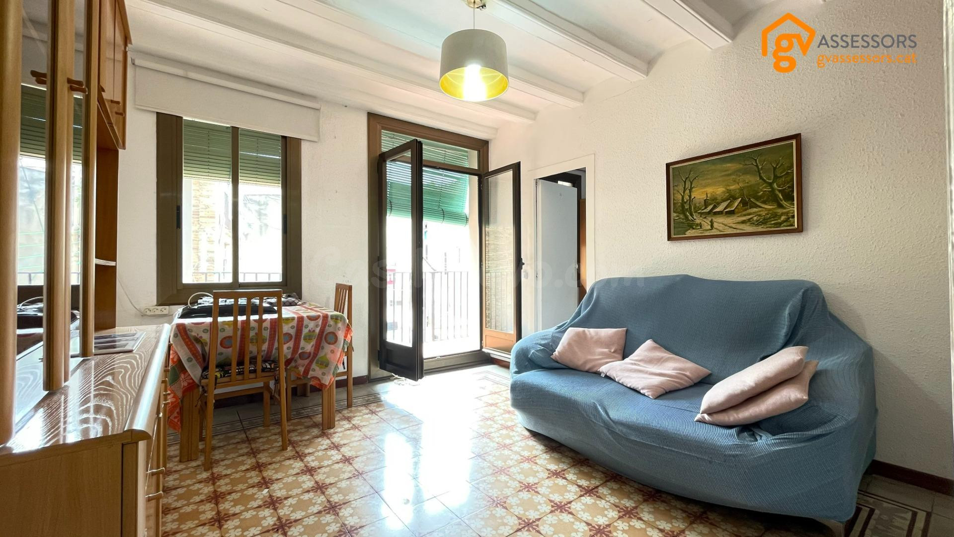 64 m2, 2 hab, balcon - foto 2