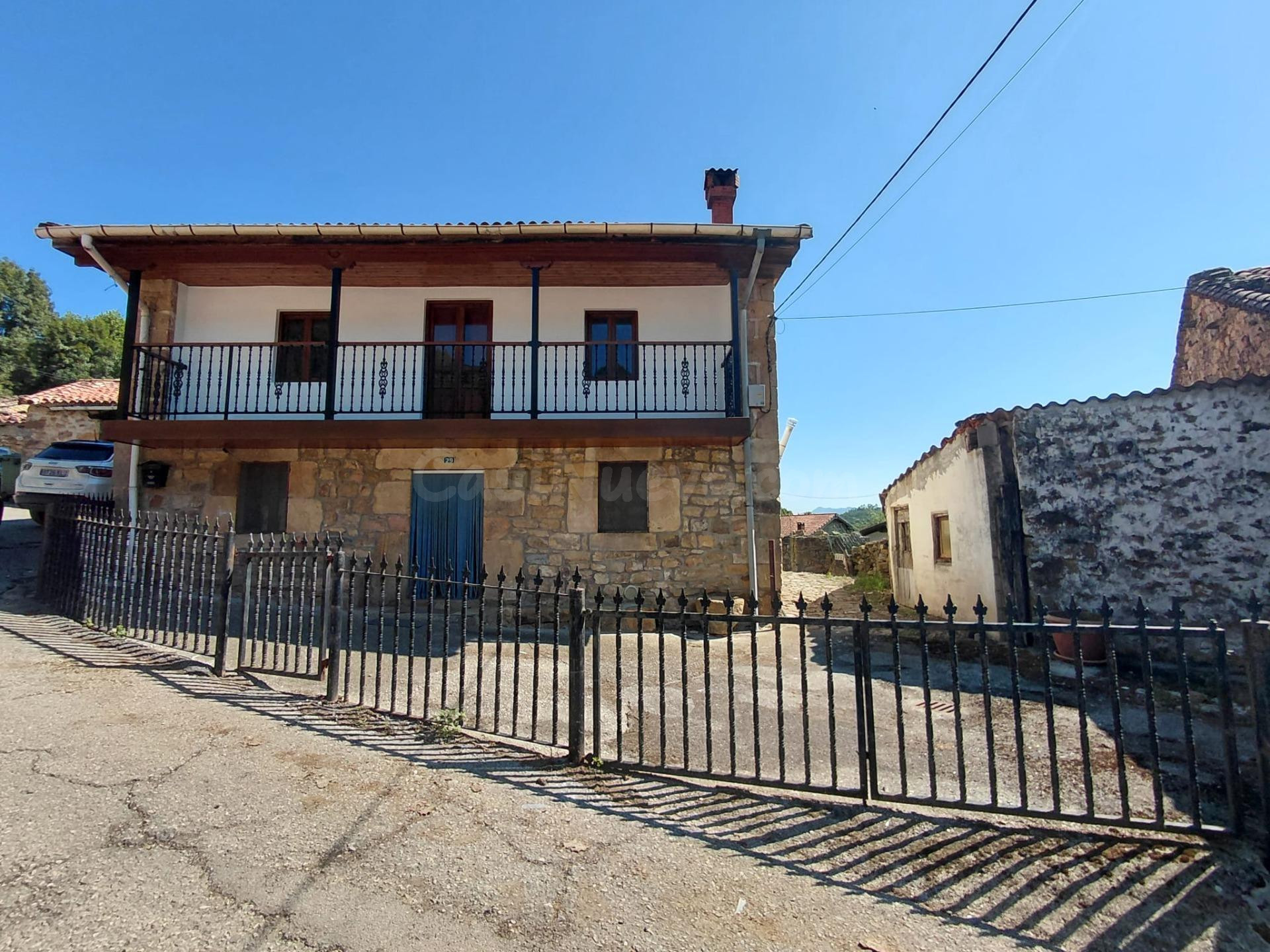CASA MONTAÑESA INDEPENDENTE