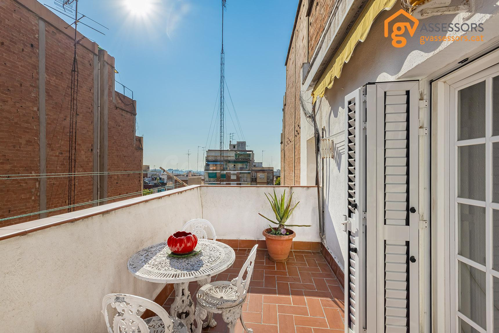 ÁTICO CON 2 habitaciones Y TERRAZA - foto 3