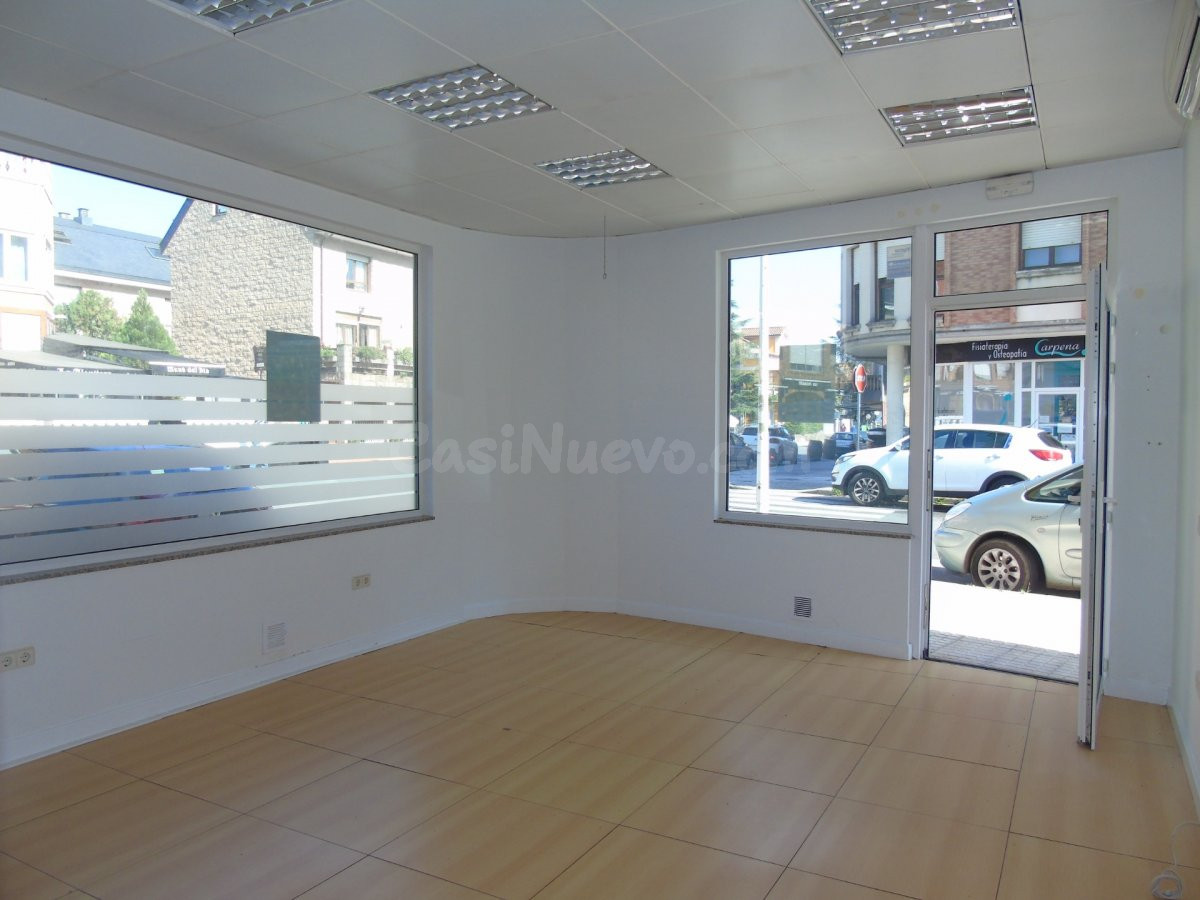 Local comercial en el centro de Saron. - foto 5