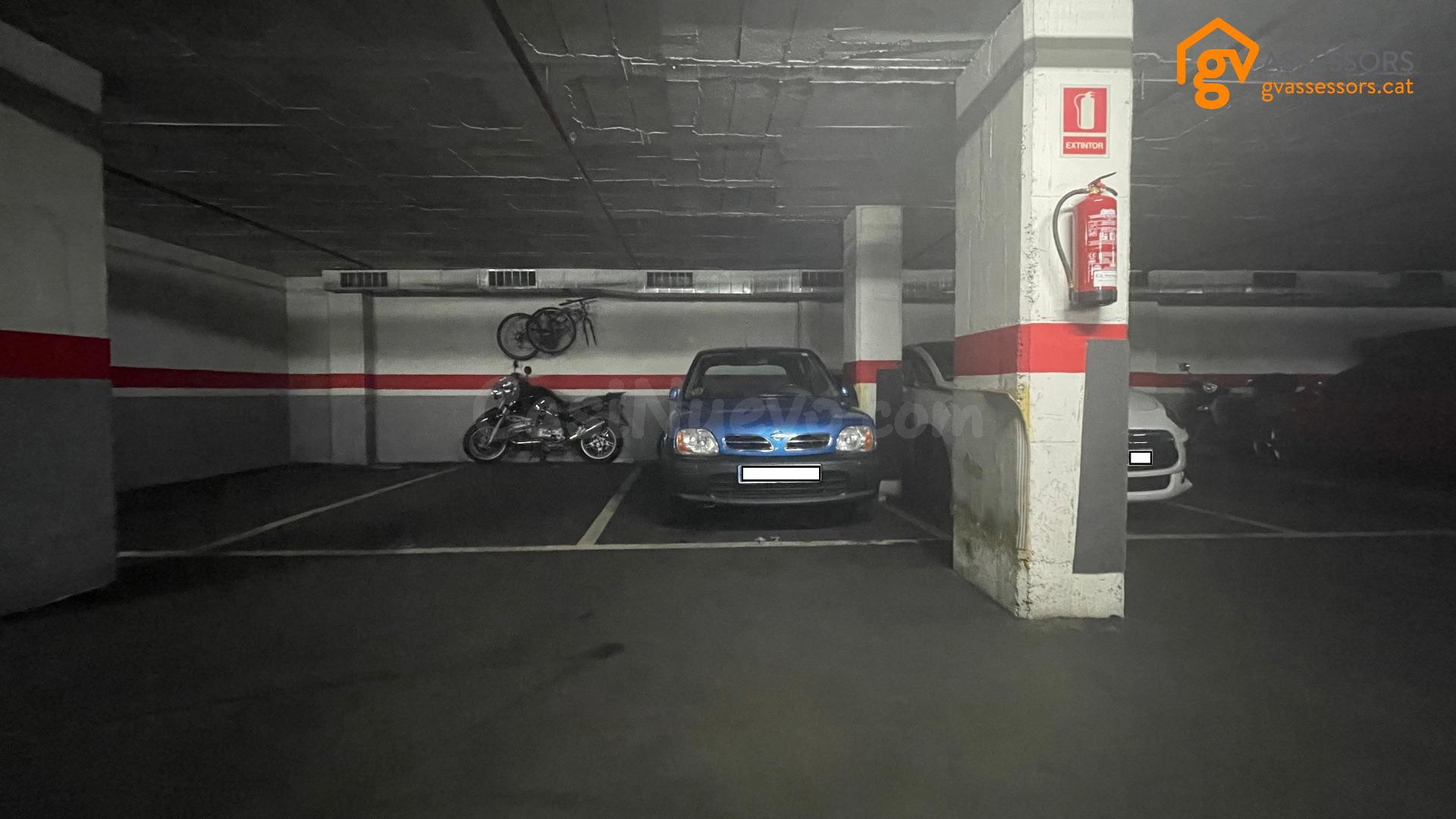 PLAZA PARA COCHE MEDIANO