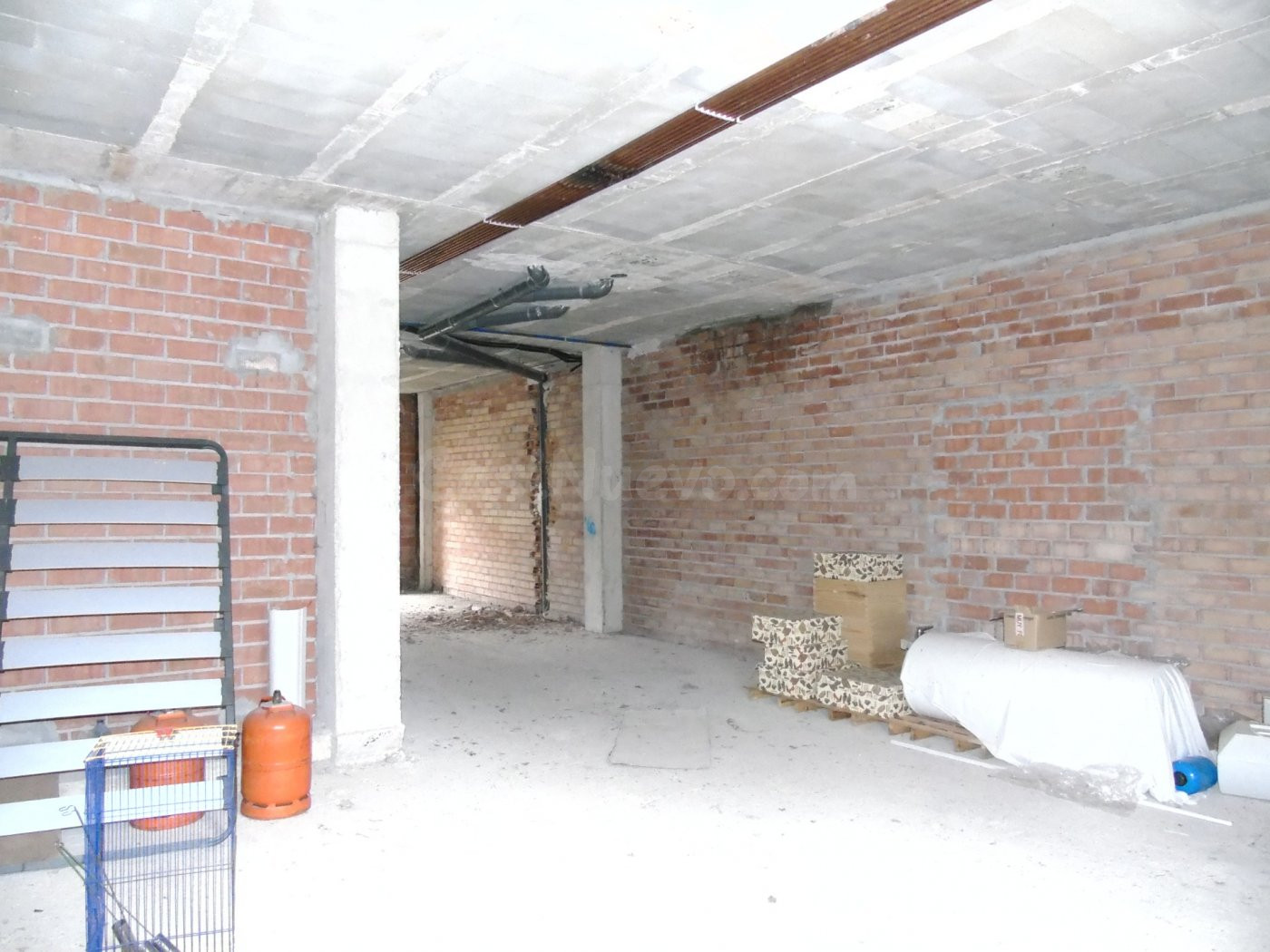 Local comercial en el pleno centro de Selaya - foto 4