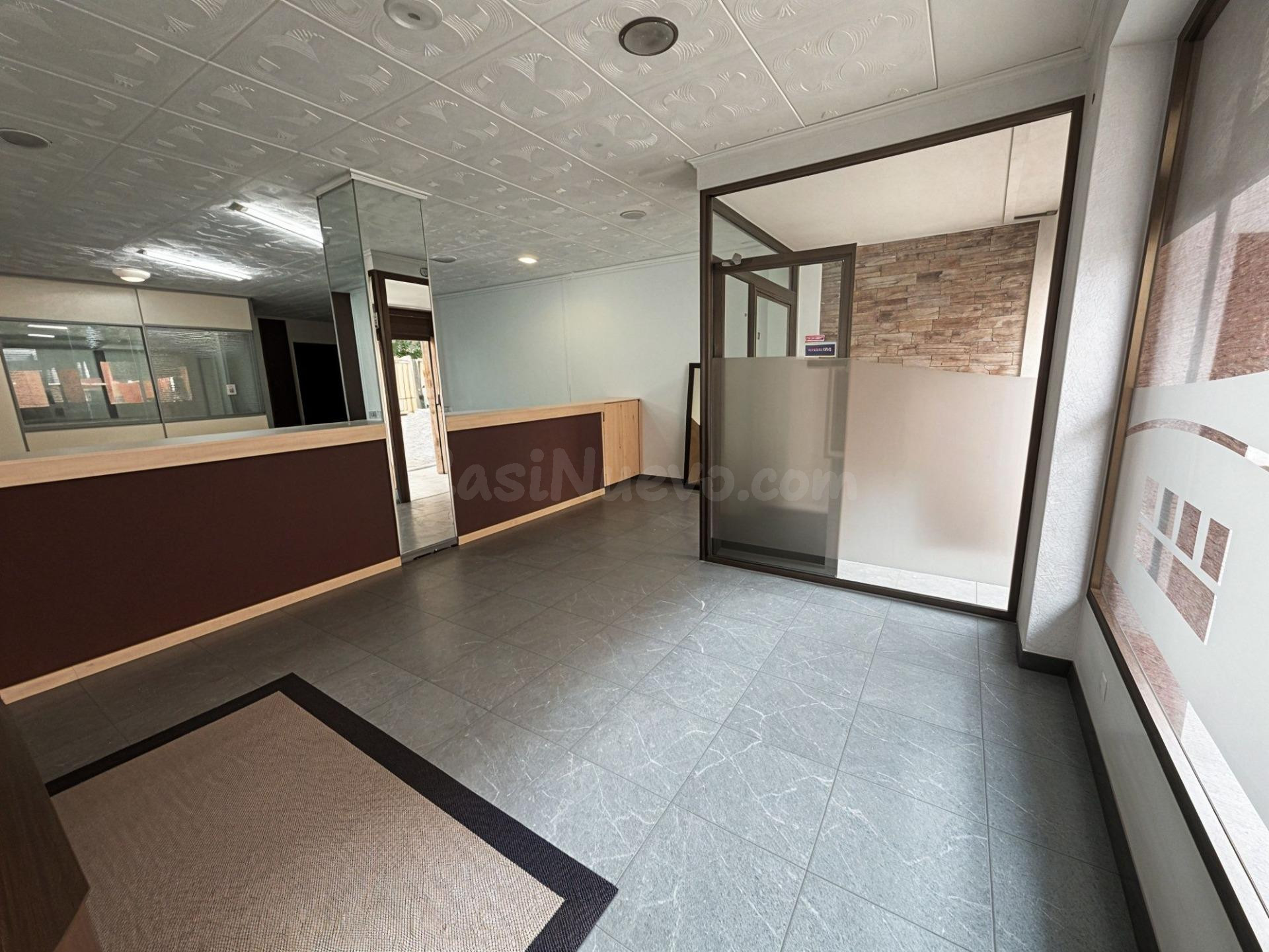 Espectacular Local de 100m2 en Av. José Vidal Canet: El Cuar - foto 4