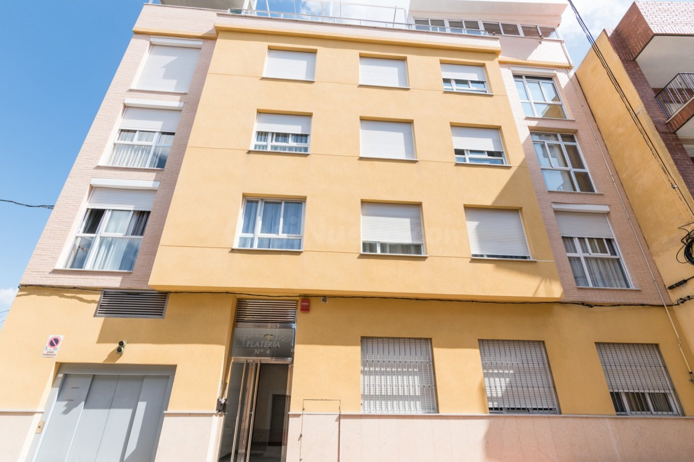 Amplio y Moderno Piso en Los Dolores
