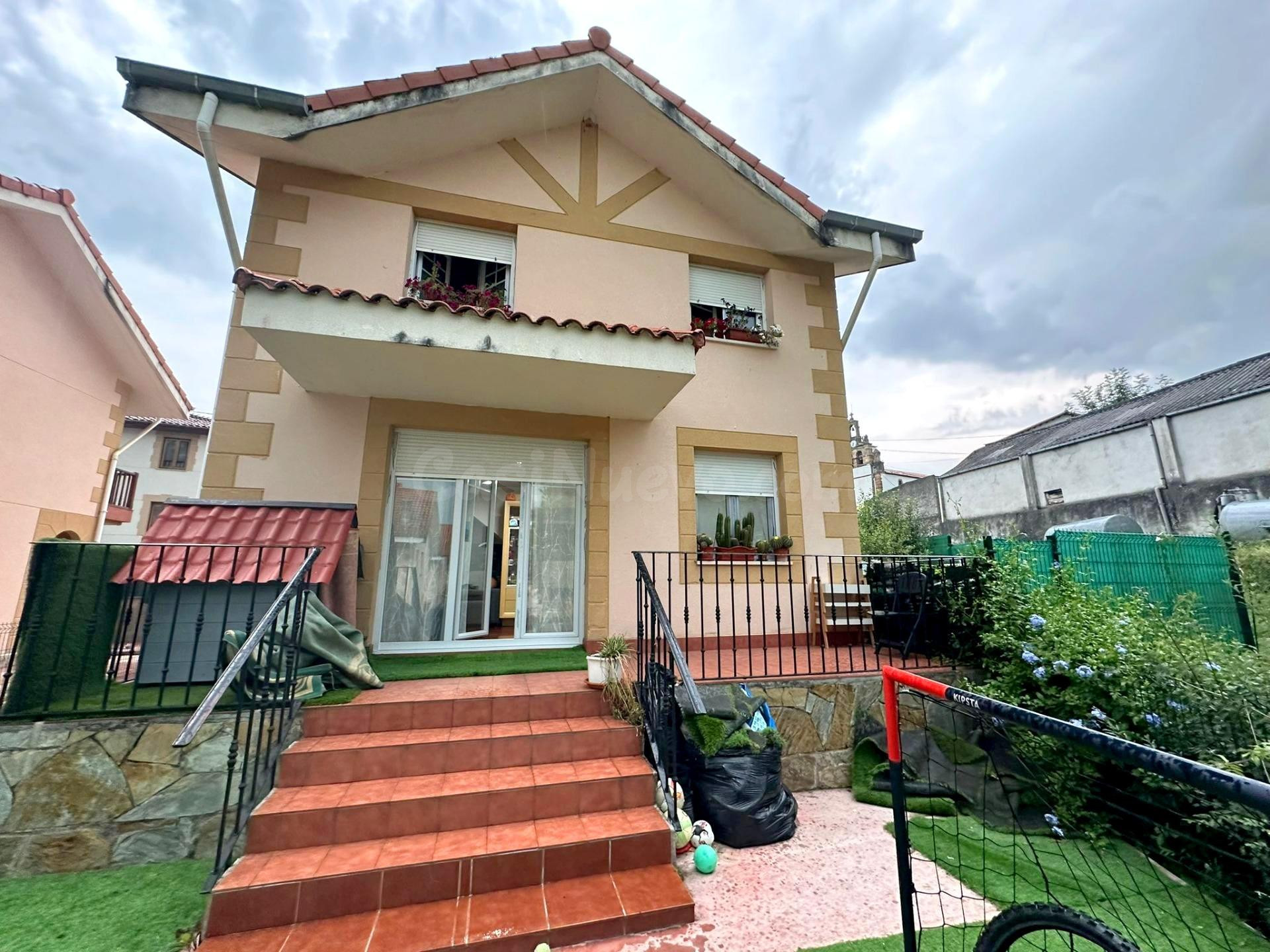 Atención inversores! Chalet independiente en Villaescusa con - foto 2