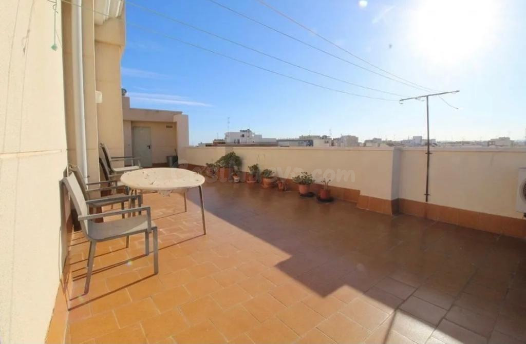 ESPECTACULAR APARTAMENTO EN PLENO CENTRO DE LA CIUDAD, IDONE - foto 5